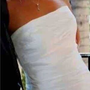 Tiered wedding dress with bustle size 6-8